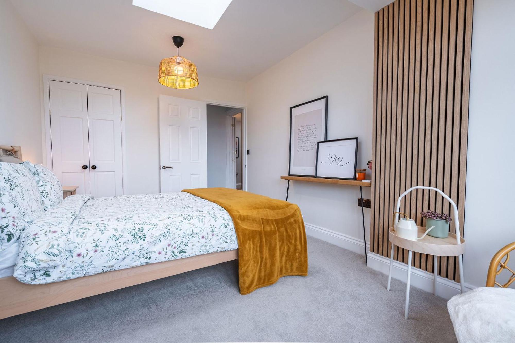 Nature Inspired Bungalow With 3 Rooms - 10 Mins From Manchester Airport Timperley 外观 照片